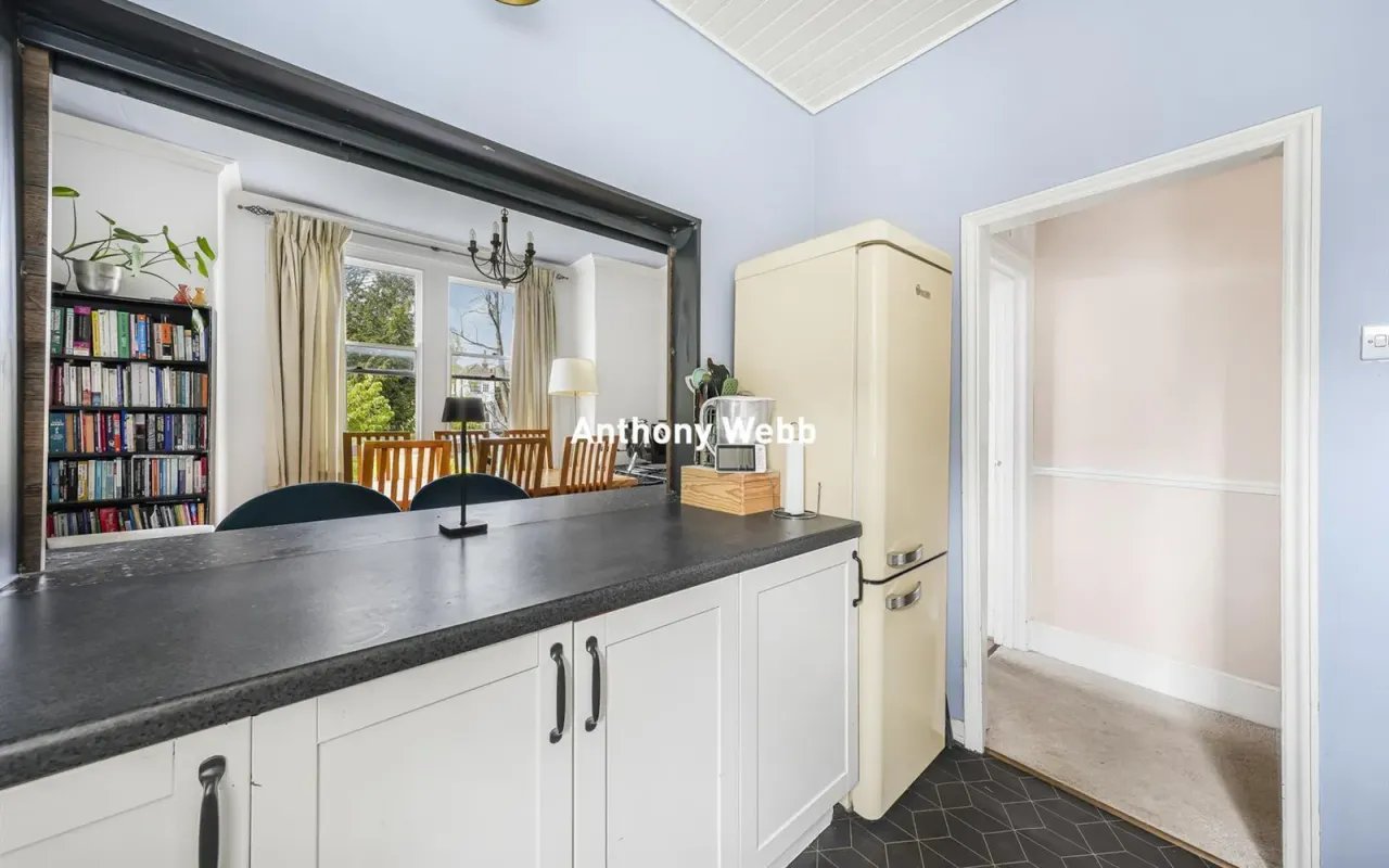 Lakeside Road, Palmers Green, N13, photo 12