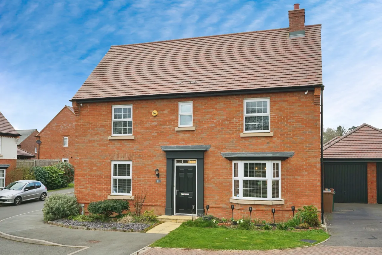 4 bed house for sale, Hargate Lane, Newton Solney, DE15