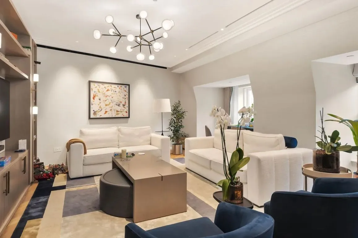 3 bed flat to rent — Basil Street, Knightsbridge, London, SW3 1AE