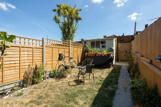 Beaconsfield Road, Chatham, Kent, ME4 5SW, photo 14
