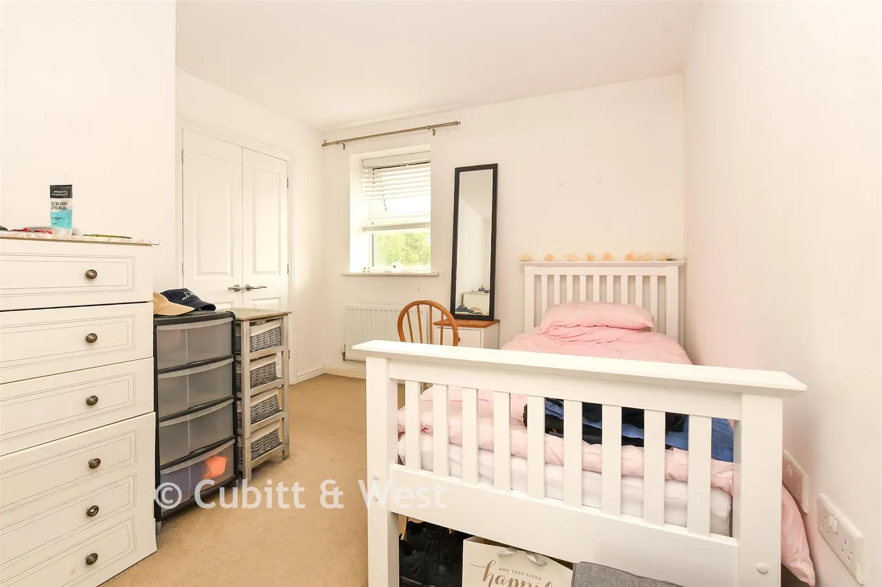 Roman Lane, Southwater, RH13, photo 7