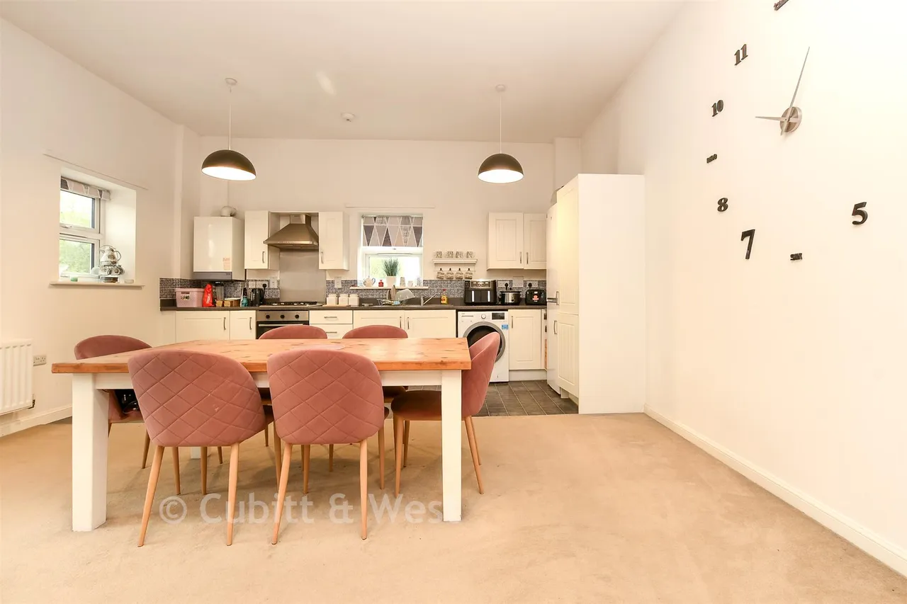 Roman Lane, Southwater, RH13, photo 8