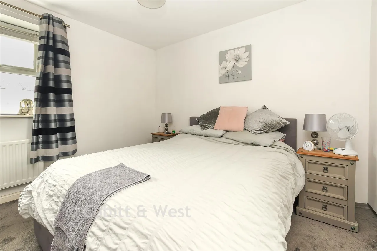 Roman Lane, Southwater, RH13, photo 6