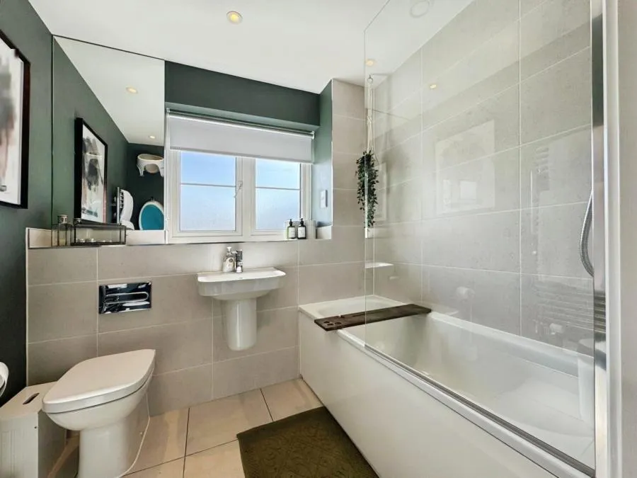 Wickfields, Longwick, HP27, photo 10