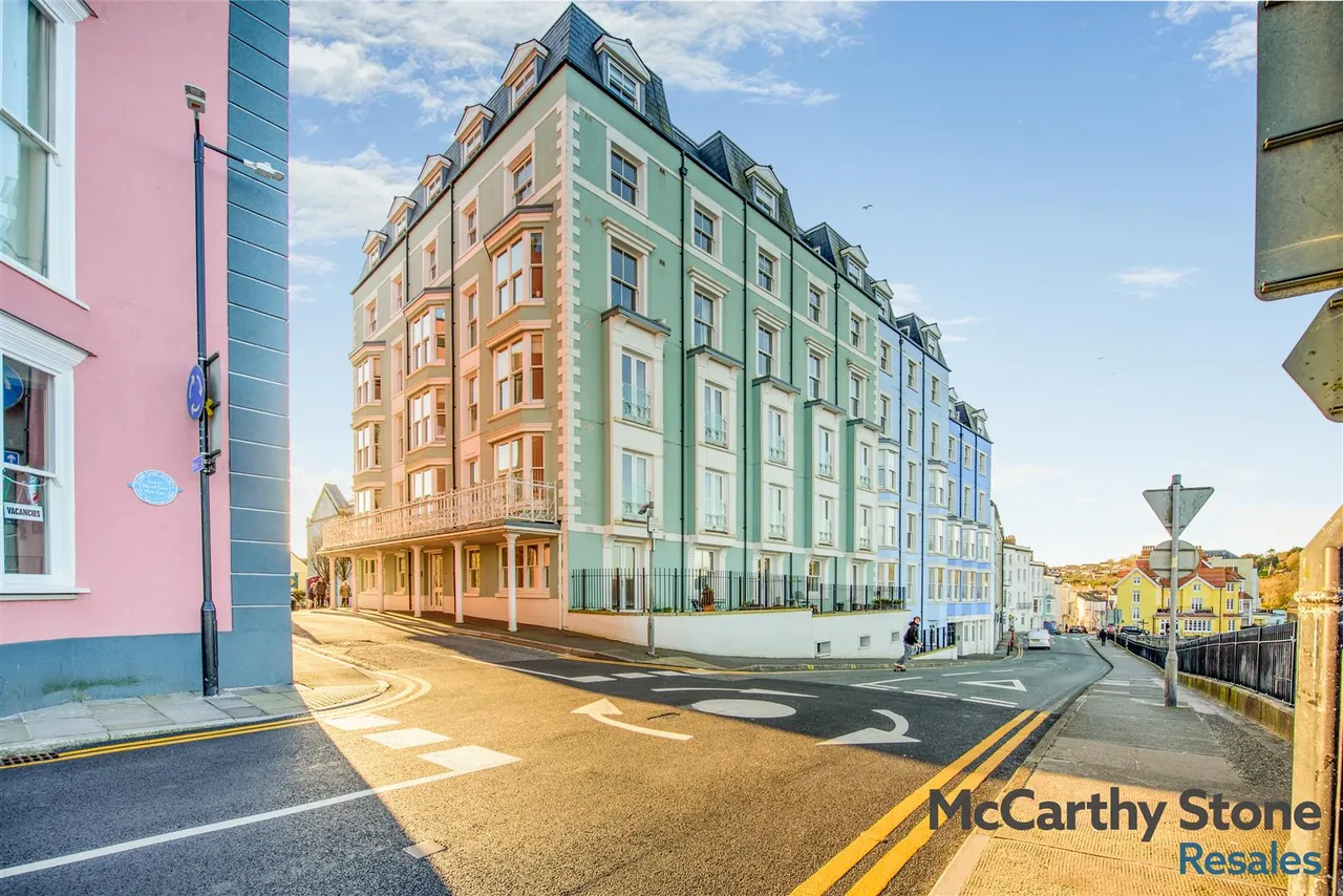2 bed flat for sale, White Lion Street, Tenby, SA70