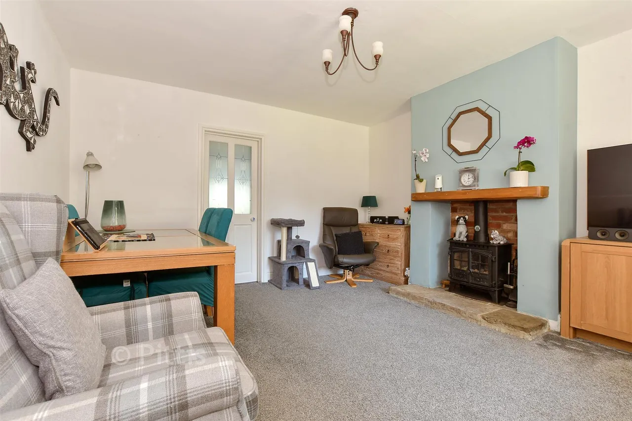 Branstone, Sandown, PO36, photo 2