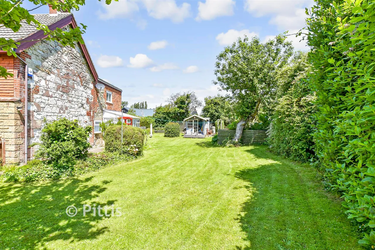 Branstone, Sandown, PO36, photo 16