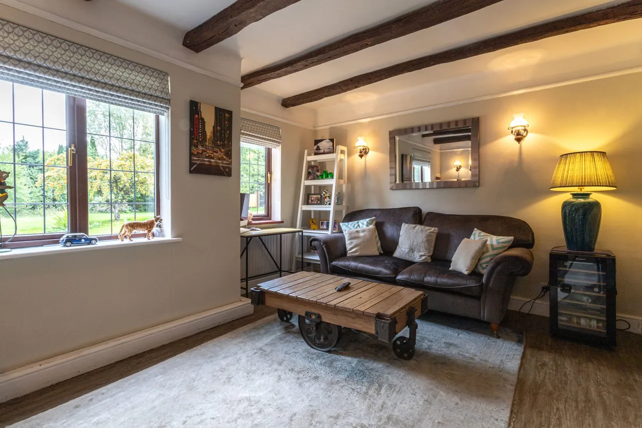 The Warren Chalky Lane, Dogmersfield, Hook, RG27 8TG, photo 9