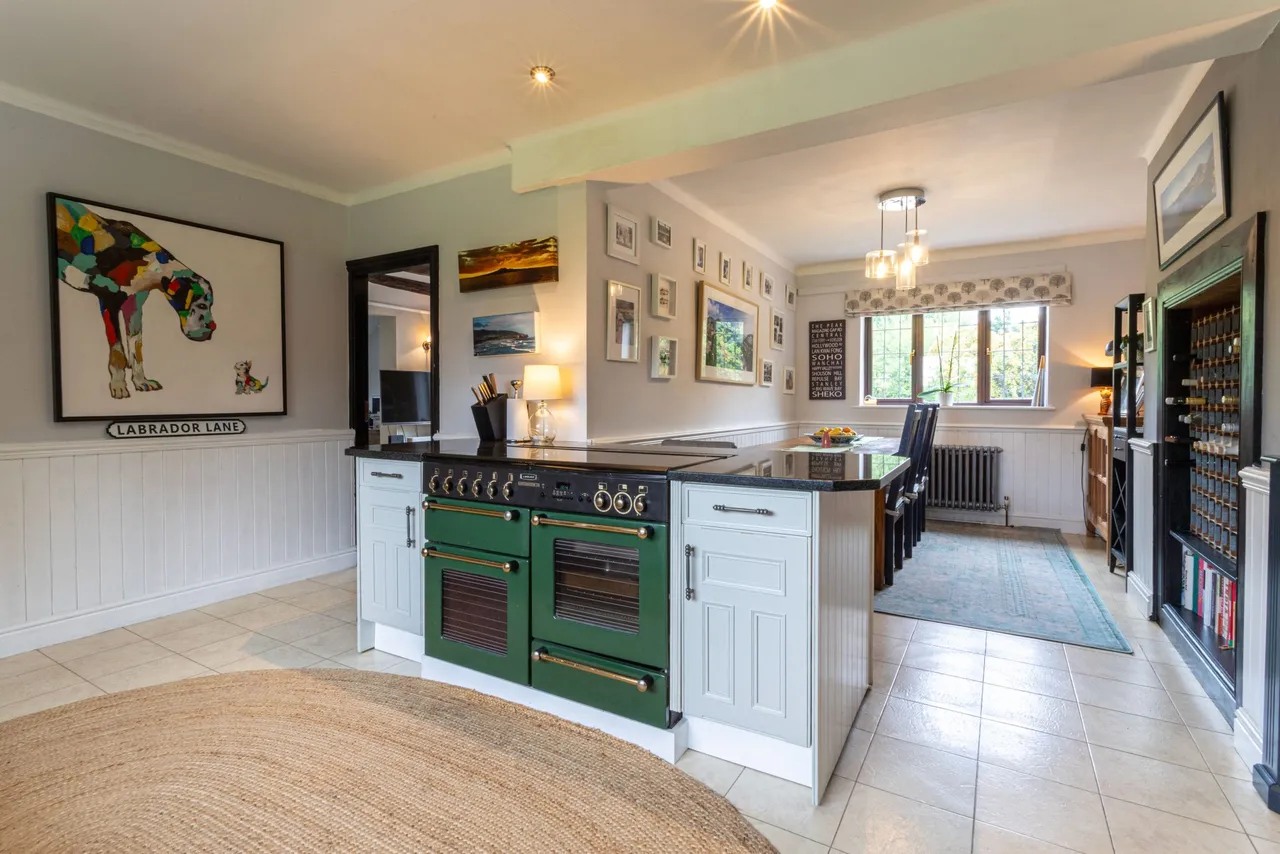 The Warren Chalky Lane, Dogmersfield, Hook, RG27 8TG, photo 7