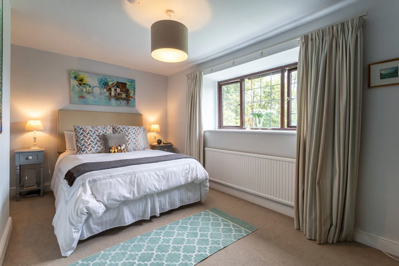 The Warren Chalky Lane, Dogmersfield, Hook, RG27 8TG, photo 16