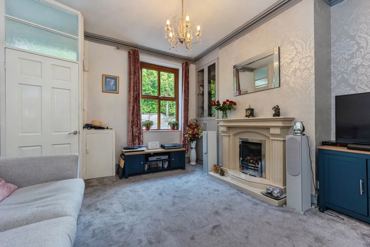 Lord Street, STALYBRIDGE, Cheshire, SK15, photo 5