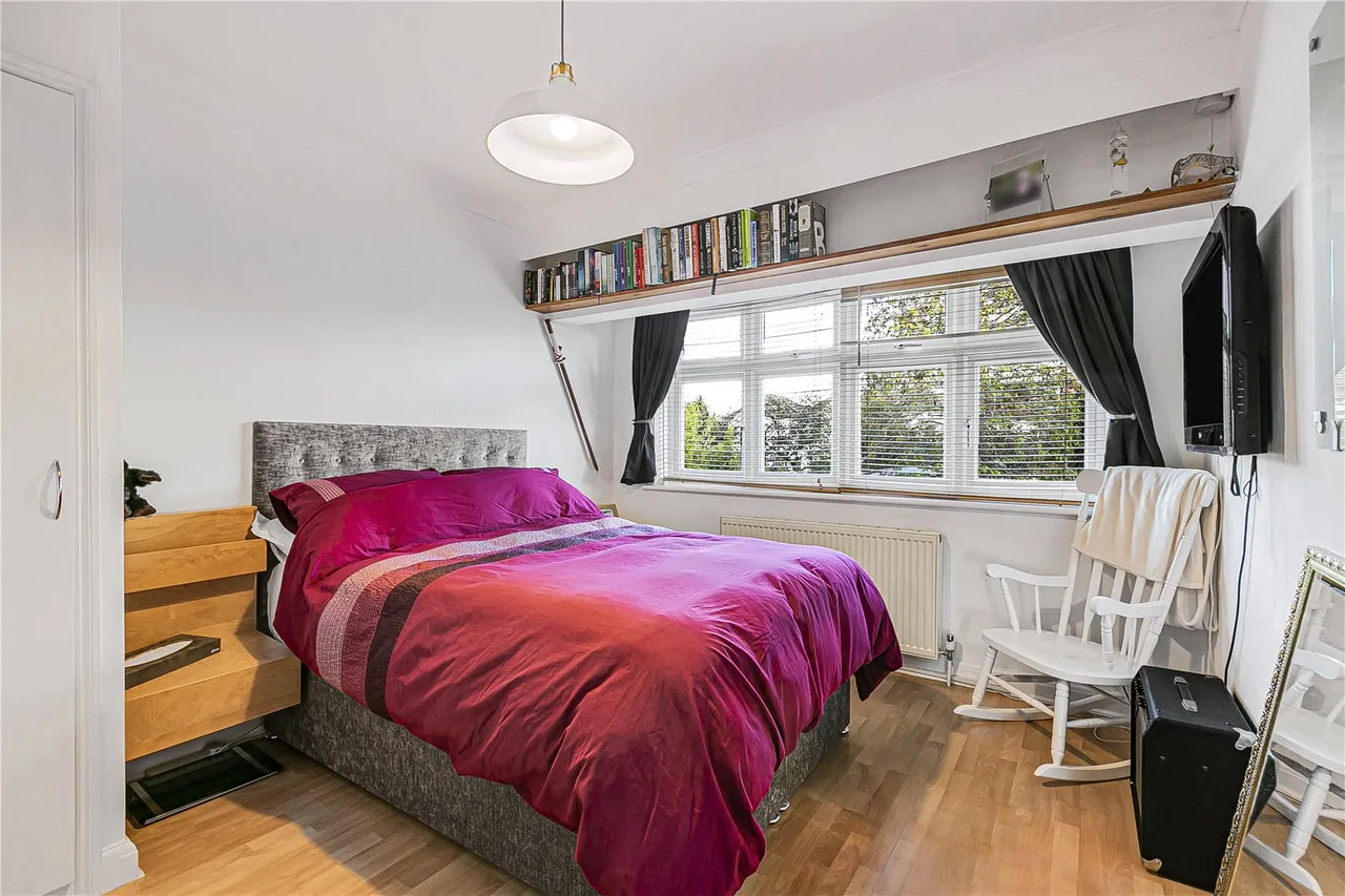 Rydal Gardens, Whitton, TW3, photo 14