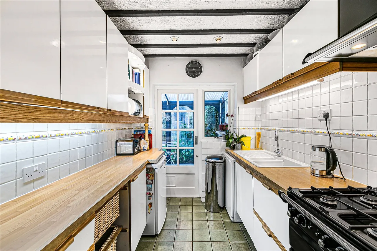 Rydal Gardens, Whitton, TW3, photo 10