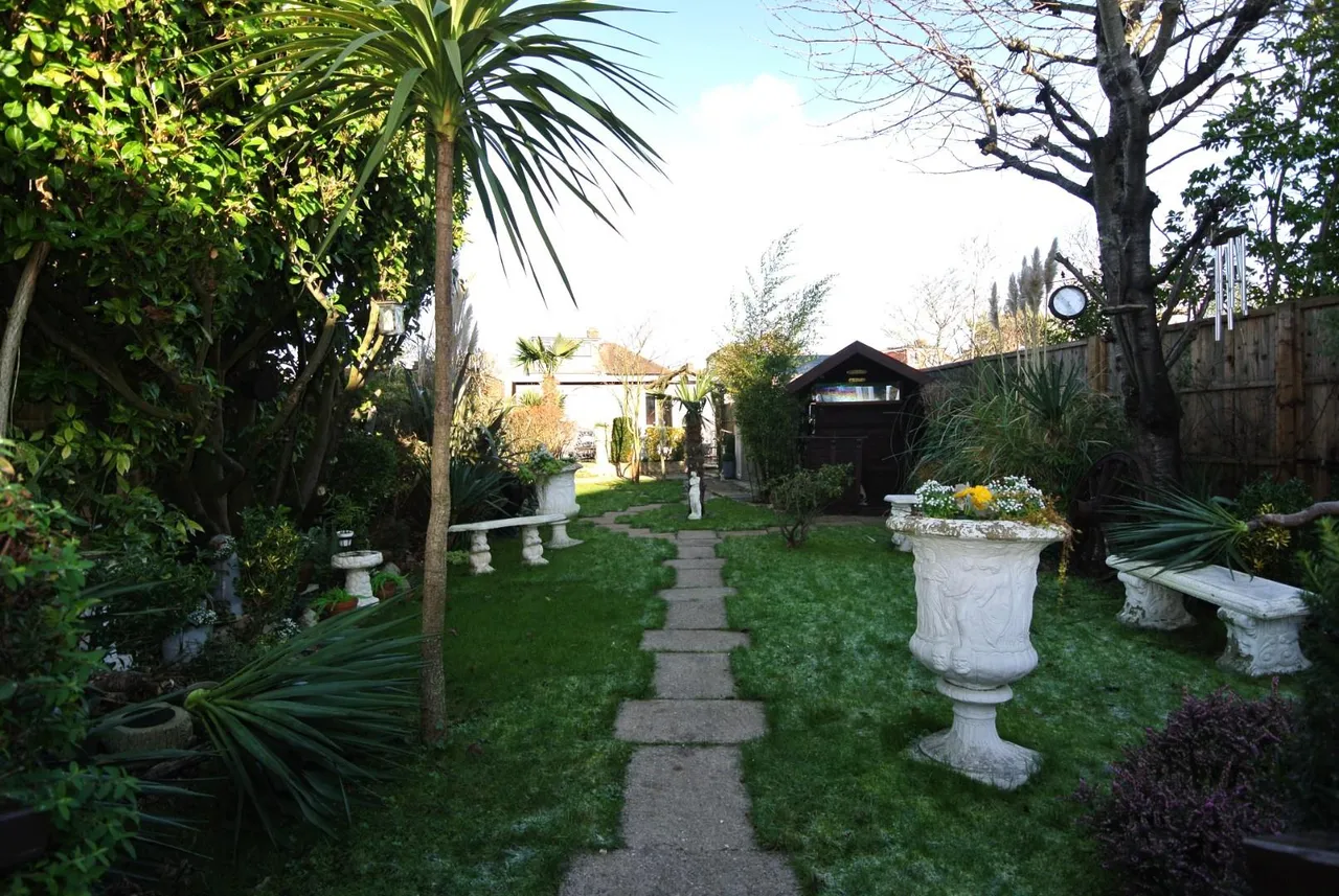 Gilmore Crescent, Ashford, Surrey, TW15 2DB, photo 14