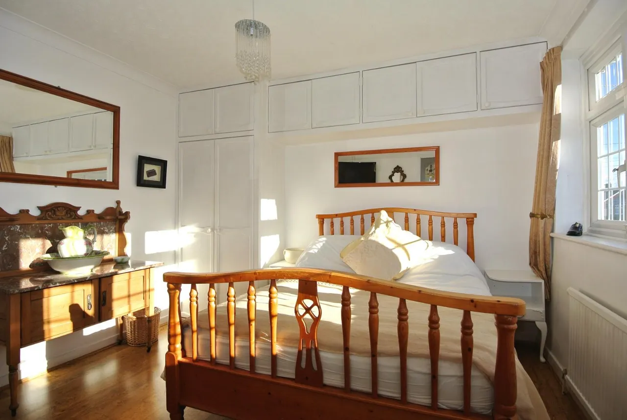 Gilmore Crescent, Ashford, Surrey, TW15 2DB, photo 12