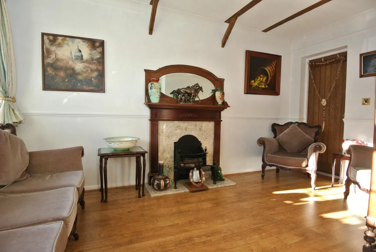 Gilmore Crescent, Ashford, Surrey, TW15 2DB, photo 8