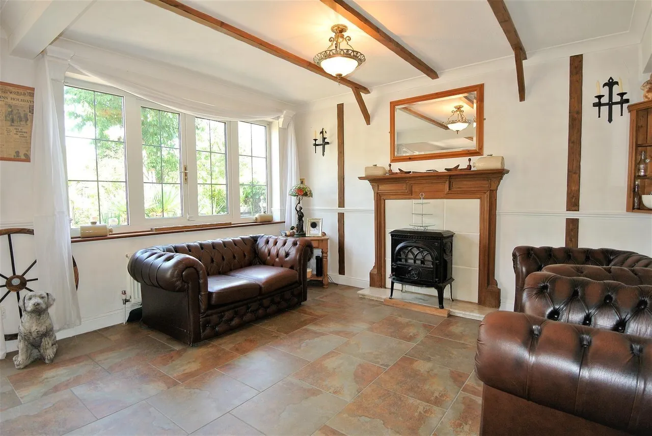 Gilmore Crescent, Ashford, Surrey, TW15 2DB, photo 5