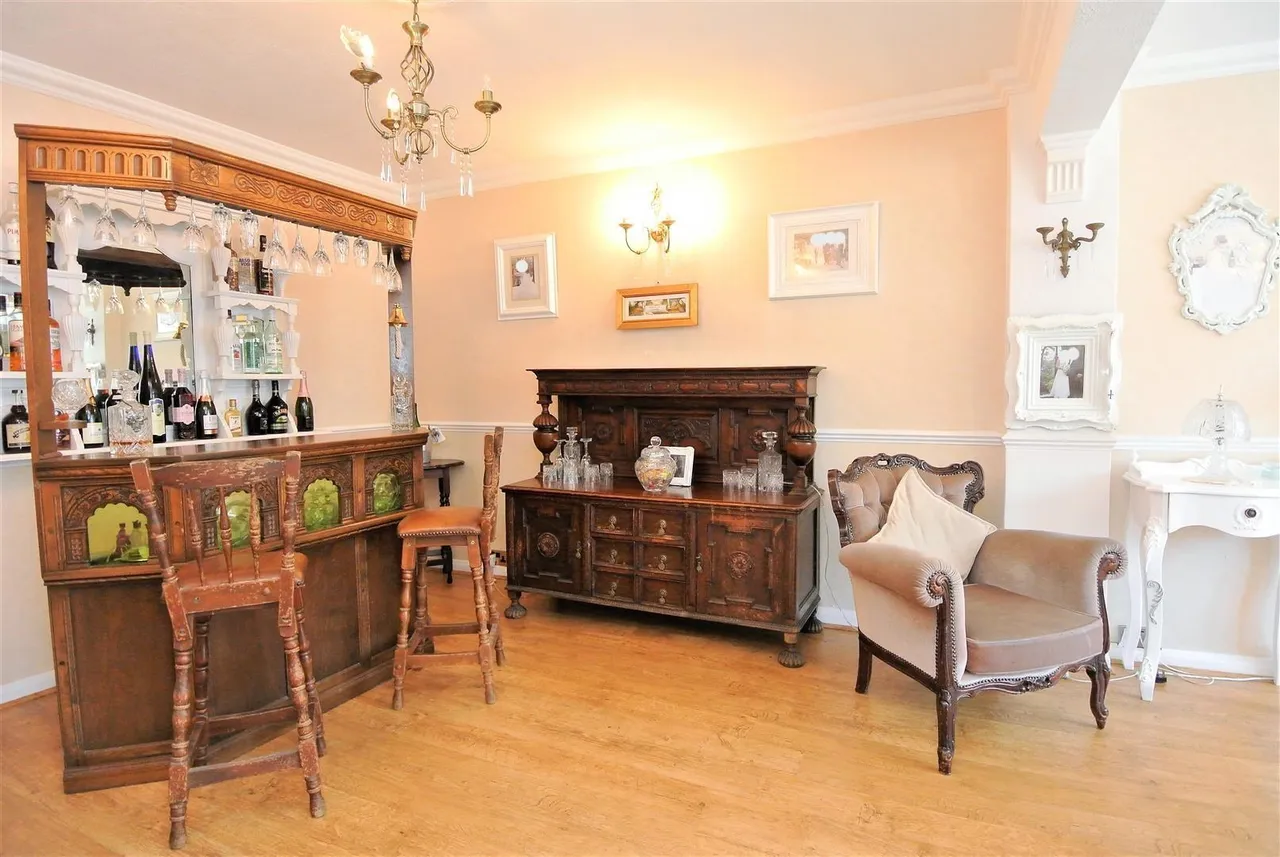 Gilmore Crescent, Ashford, Surrey, TW15 2DB, photo 7