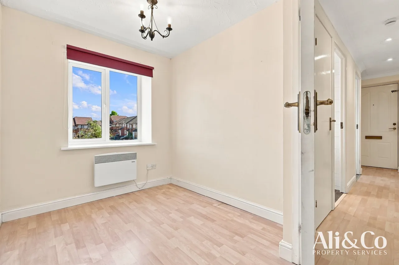 Caravel Close, Grays, Essex, RM16 6QB, photo 12