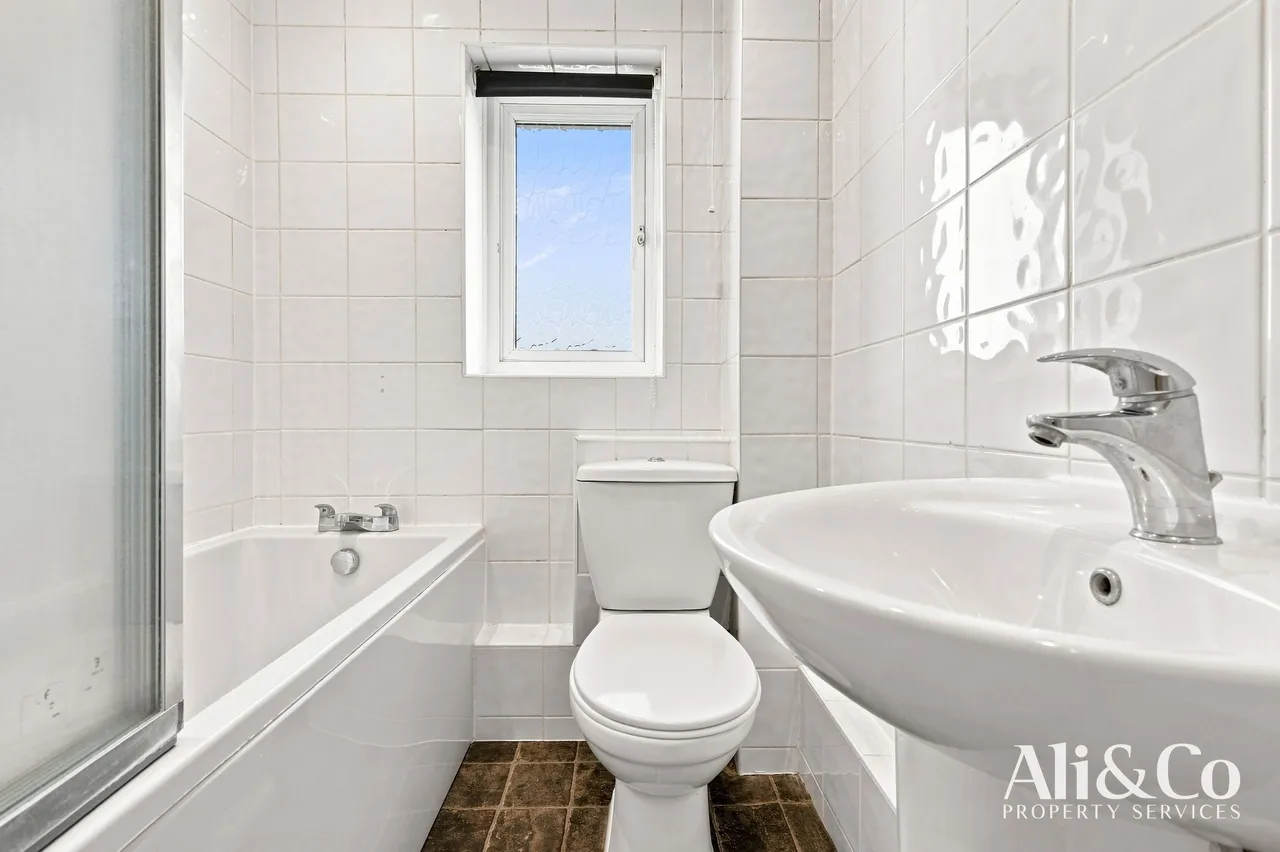 Caravel Close, Grays, Essex, RM16 6QB, photo 17