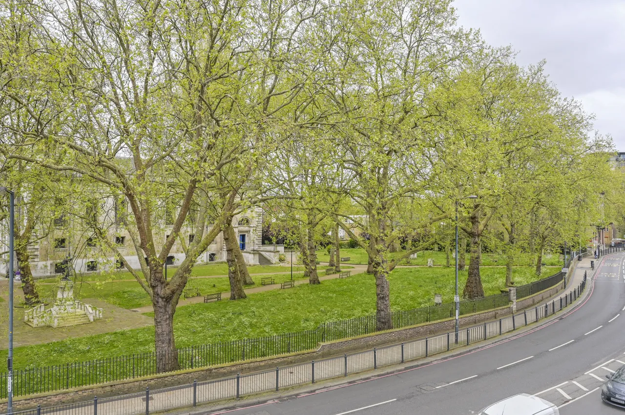 London, E14, photo 6
