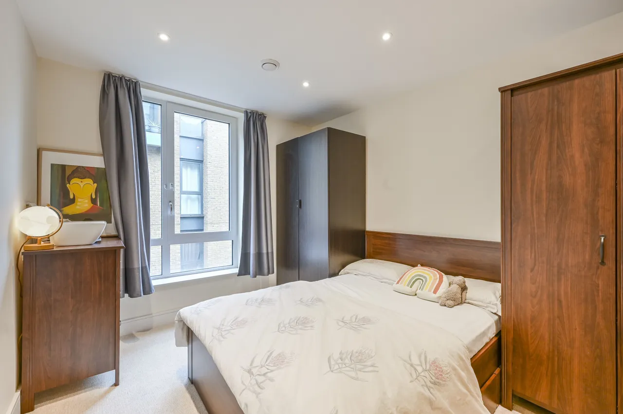 London, E14, photo 3