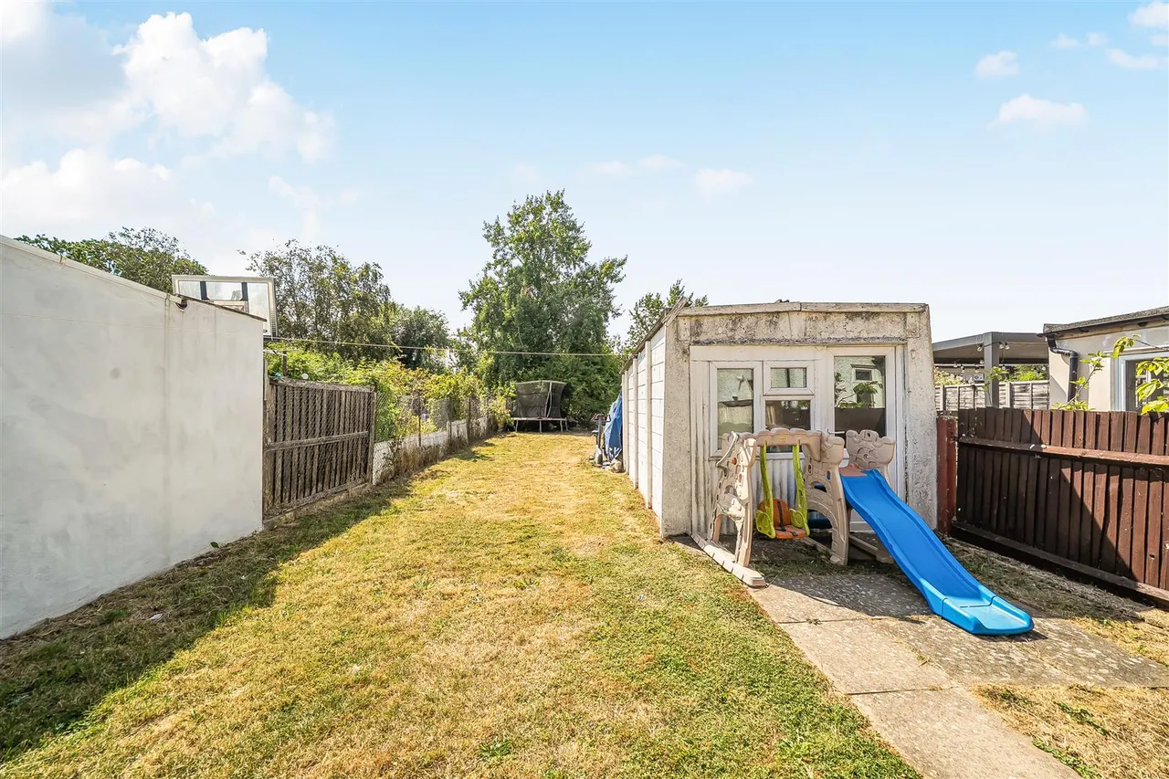 Windermere Avenue, Wembley, photo 9