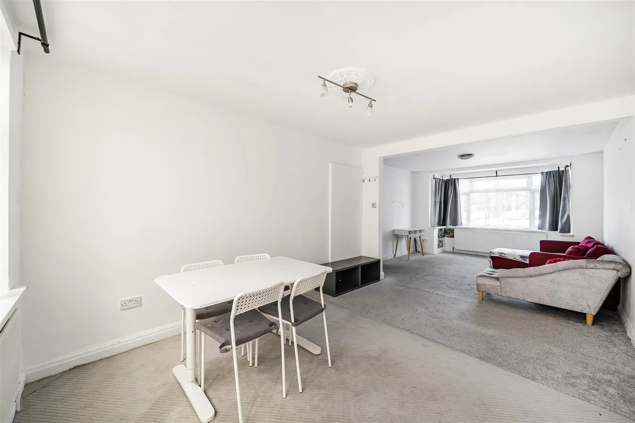 Windermere Avenue, Wembley, photo 4