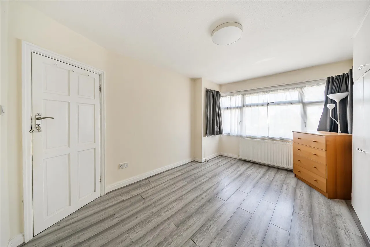 Windermere Avenue, Wembley, photo 5