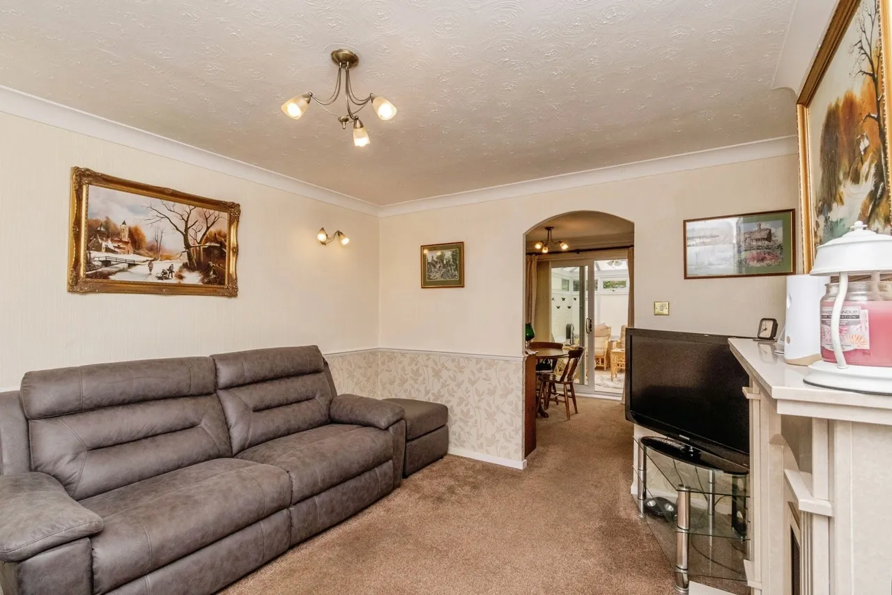 Glamis Road, Willenhall, WV12, photo 3
