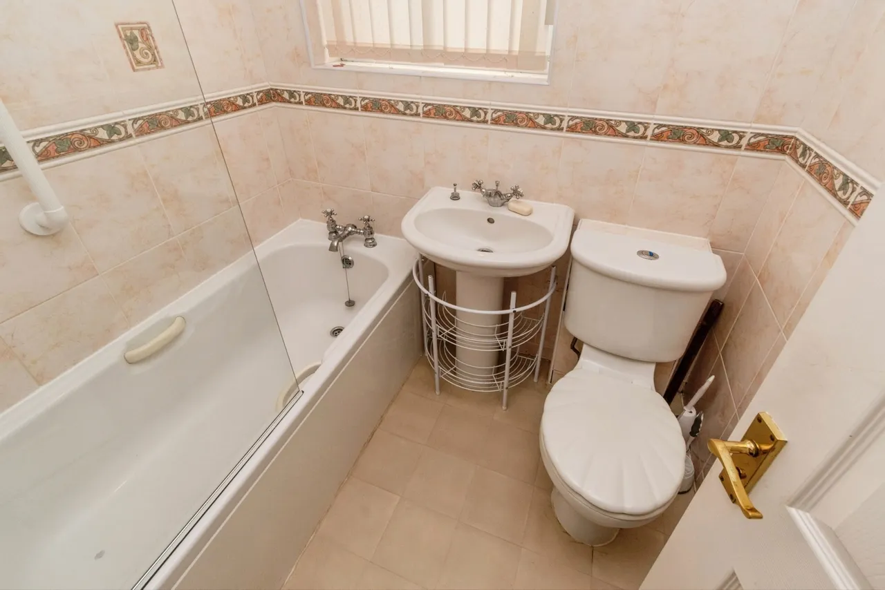 Glamis Road, Willenhall, WV12, photo 10