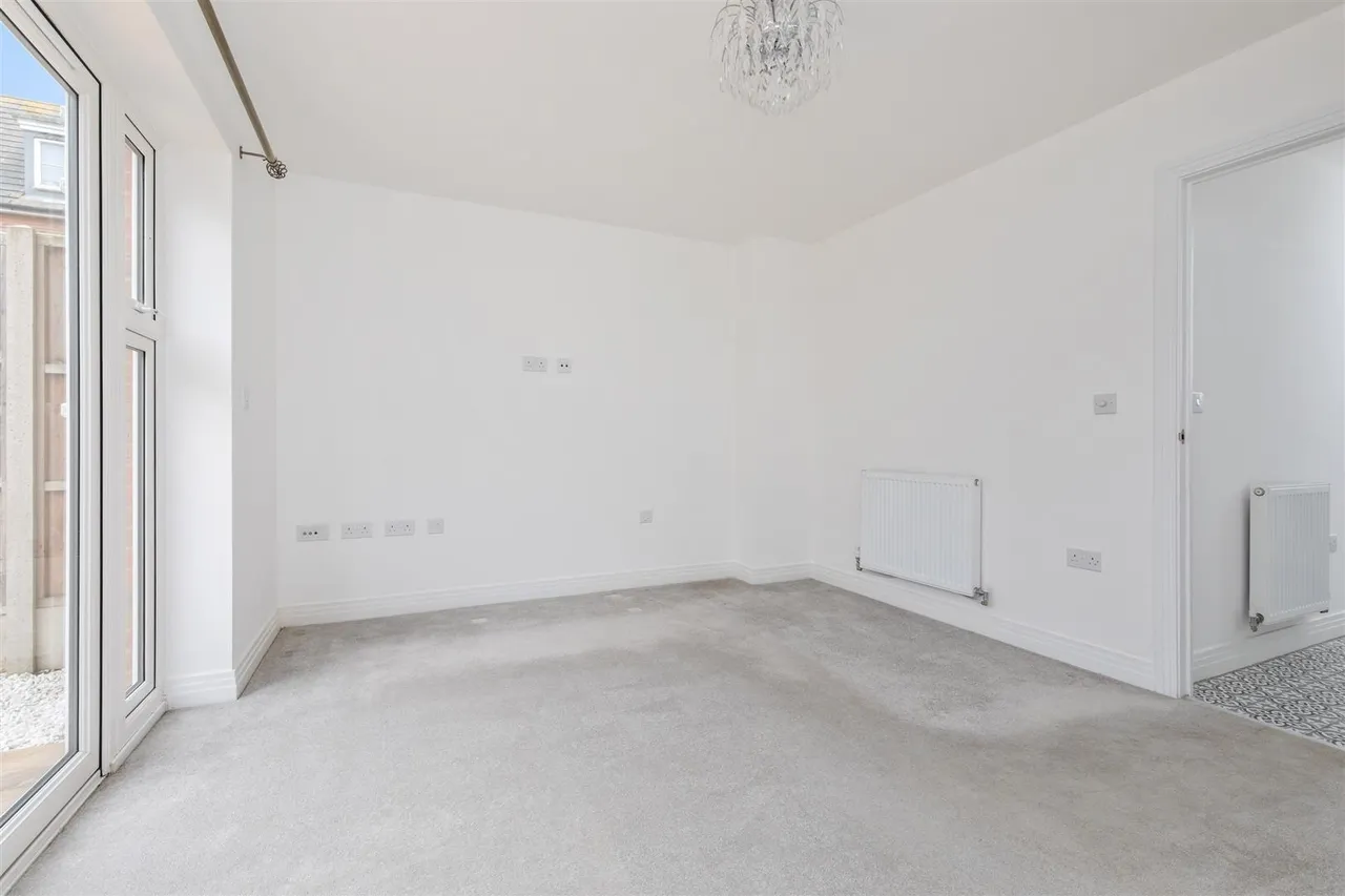 Acacia Crescent, Angmering, photo 7