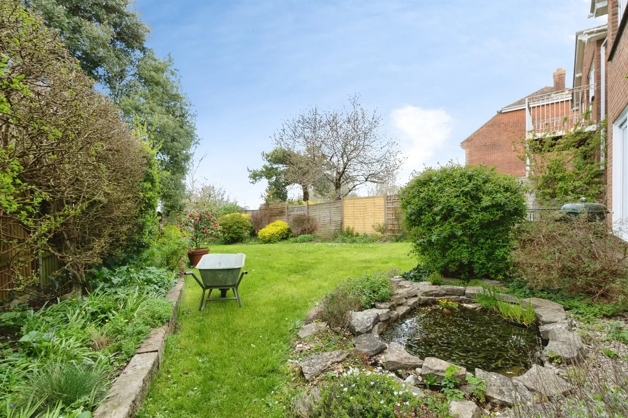 The Ridge, Woodfalls, SP5, photo 23