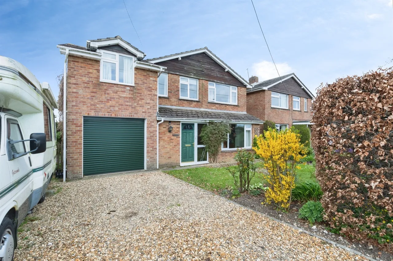 The Ridge, Woodfalls, SP5, photo 27