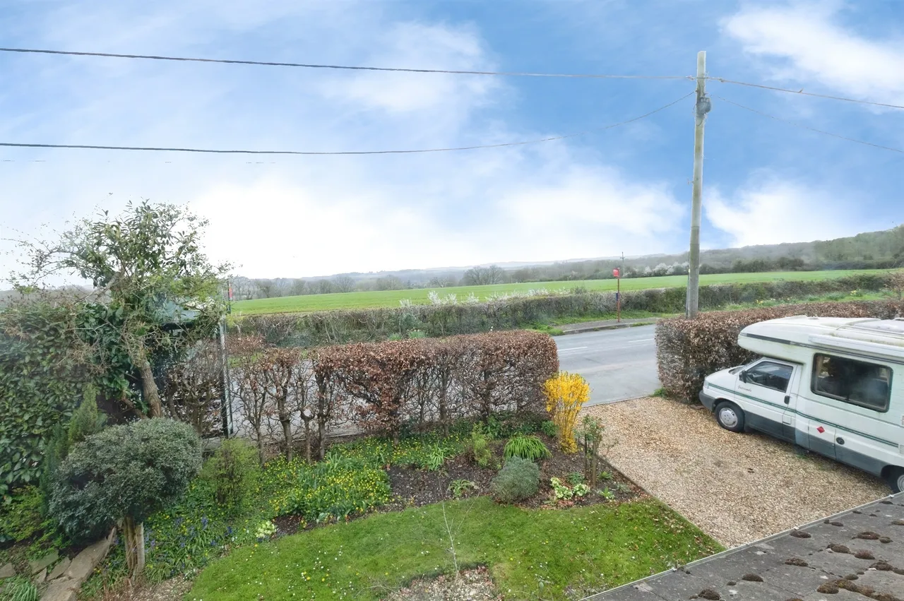 The Ridge, Woodfalls, SP5, photo 22