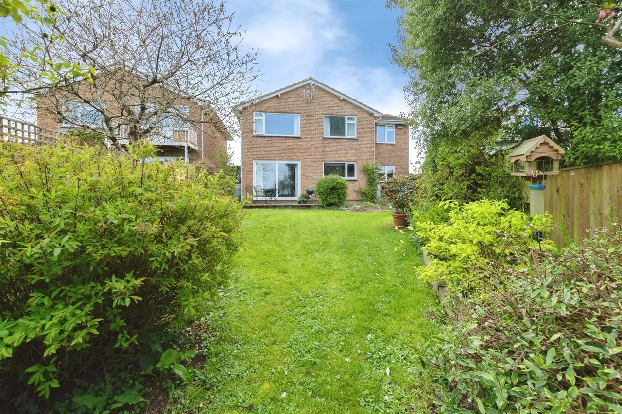 The Ridge, Woodfalls, SP5, photo 26