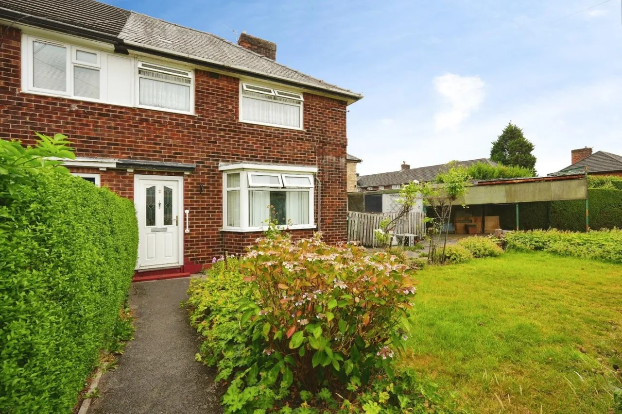 3 bed house for sale — Hillend Place, Manchester