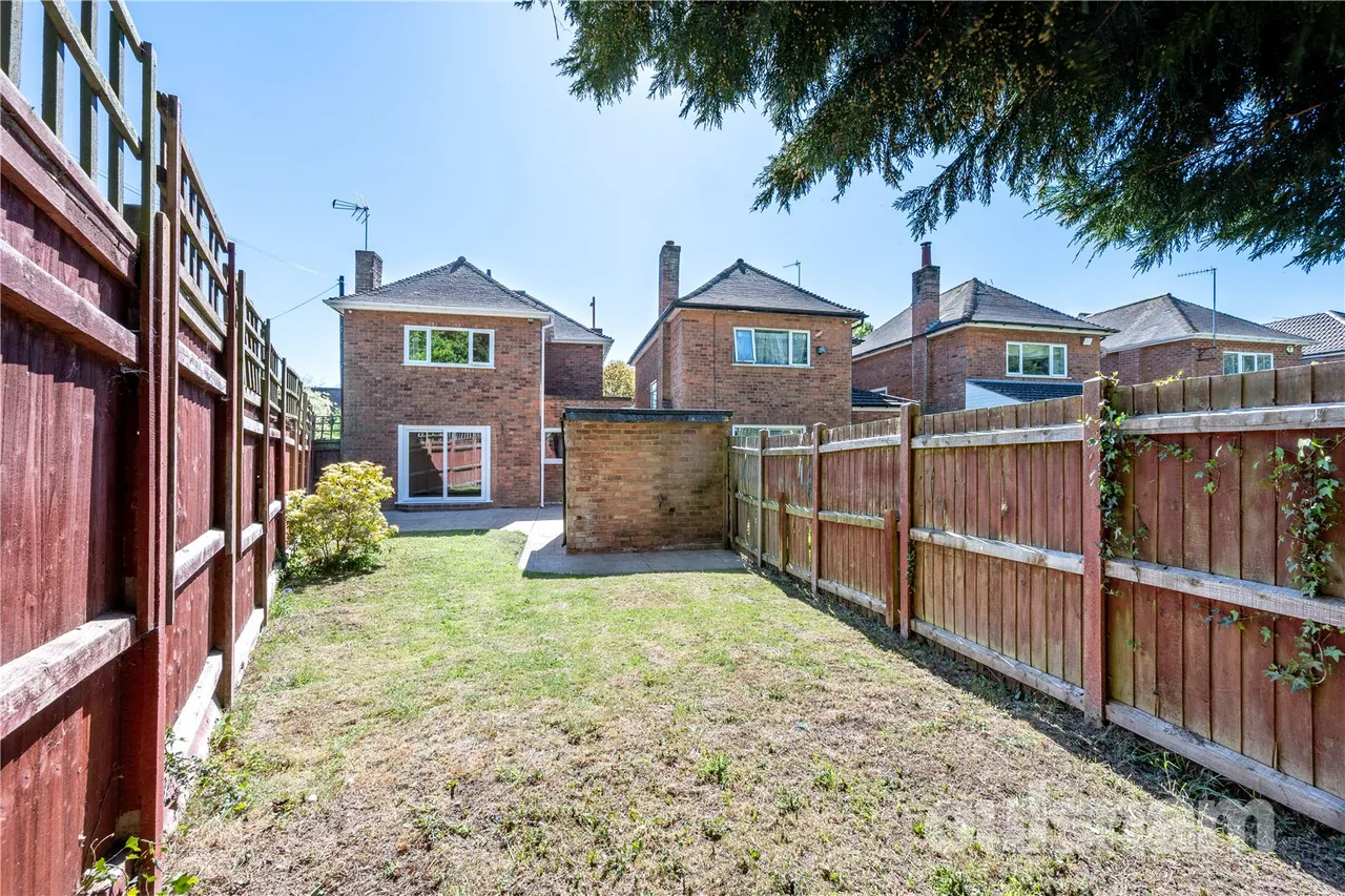 Bristol Road South, Northfield, Birmingham, West Midlands, B31 2SW, photo 18