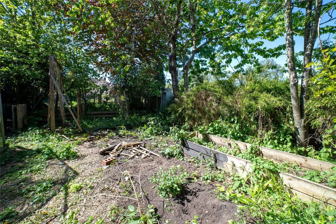 Cherry Grove, Mansfield, Nottinghamshire, NG18, photo 16