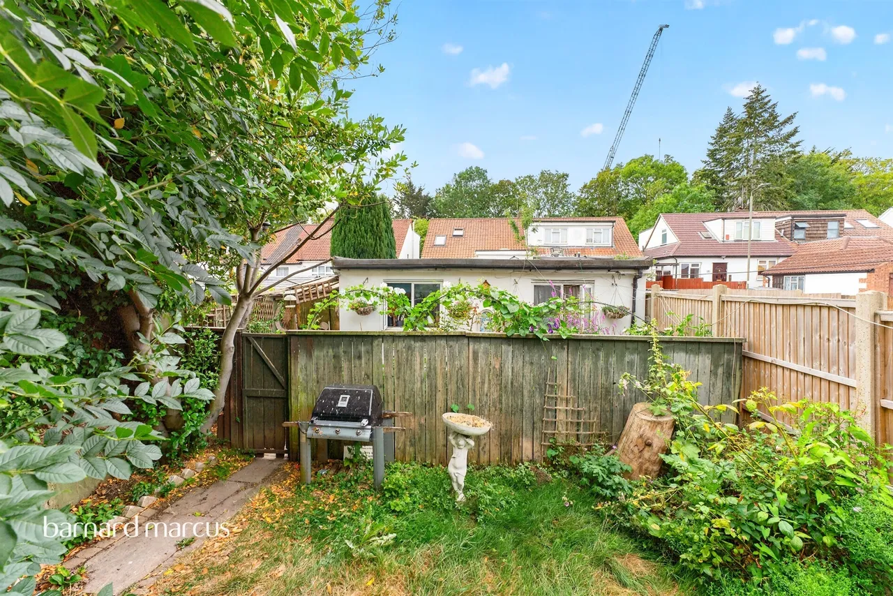 Holders Hill Avenue, London, NW4, photo 12
