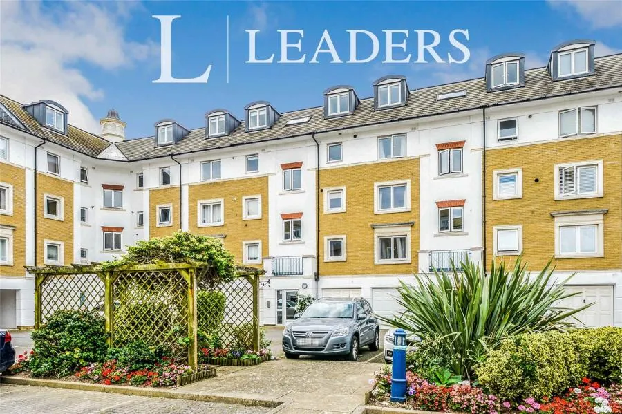 4 bed flat for sale, The Strand, Brighton Marina Village, BN2