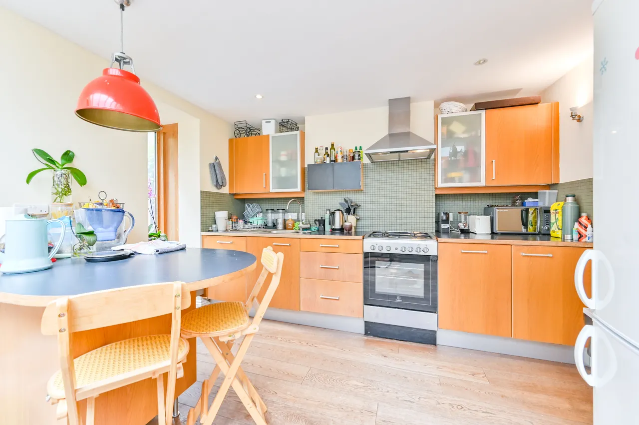 Flat A, 18 Barnsdale Road, London, photo 10