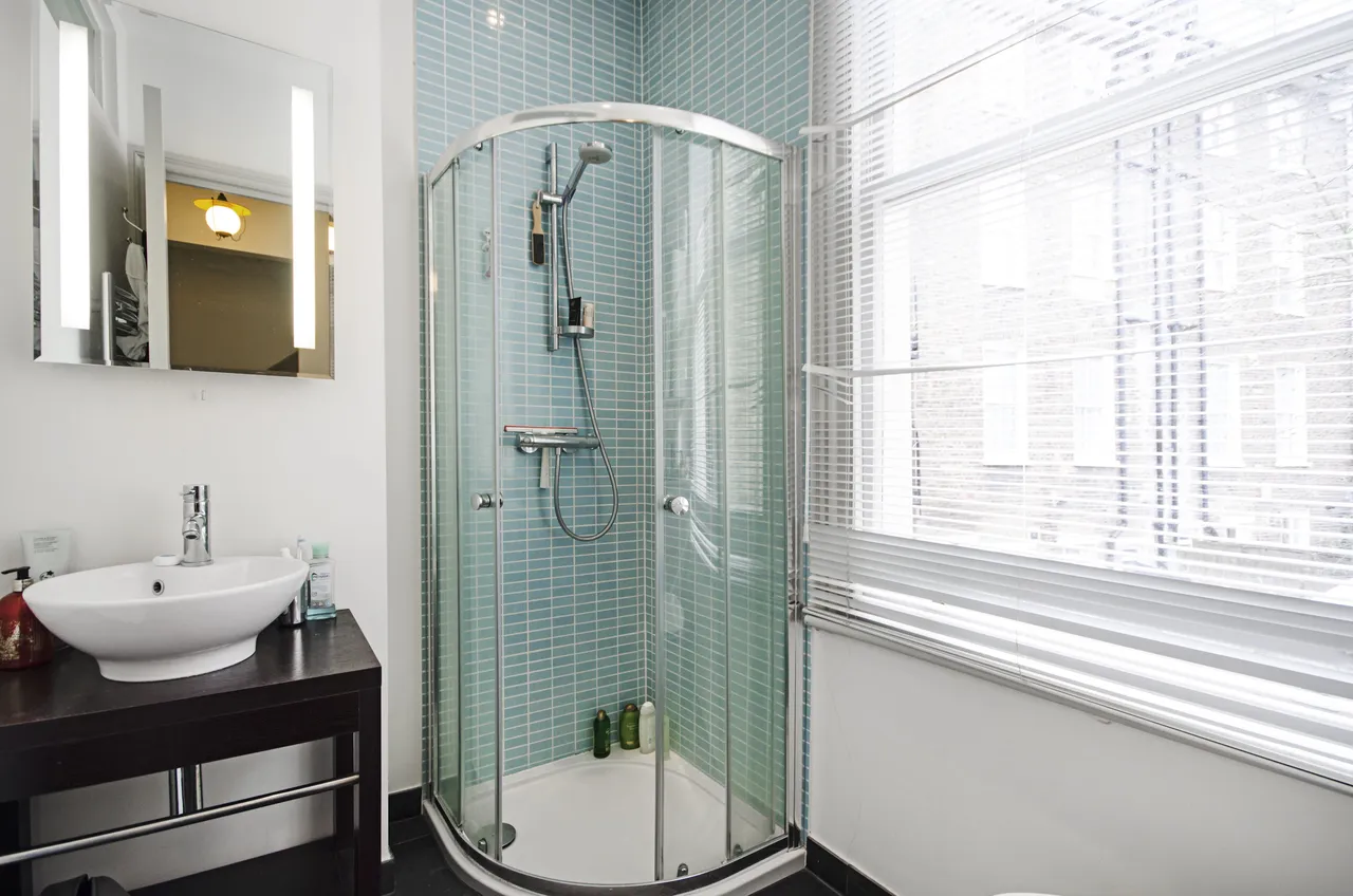 Flat A, 18 Barnsdale Road, London, photo 11