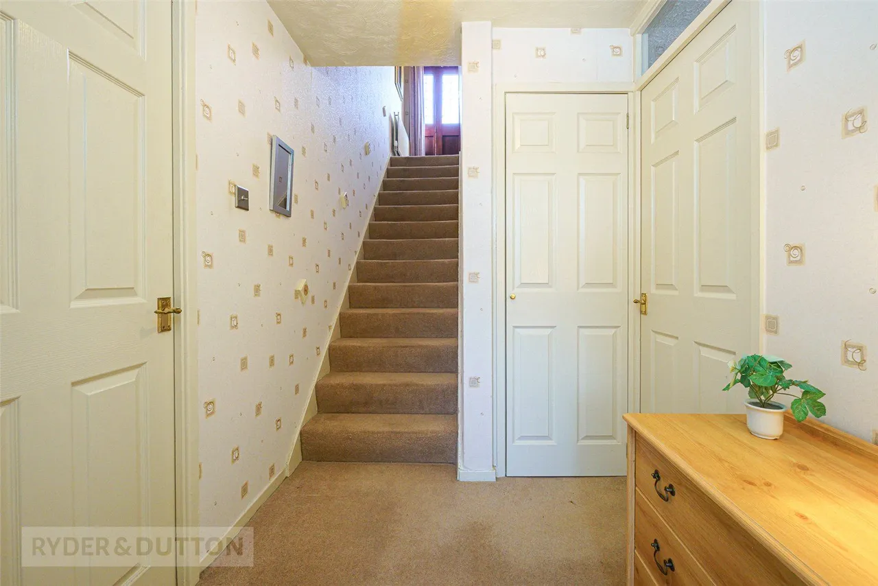 Walsham Drive, Salendine Nook, HD3, photo 9