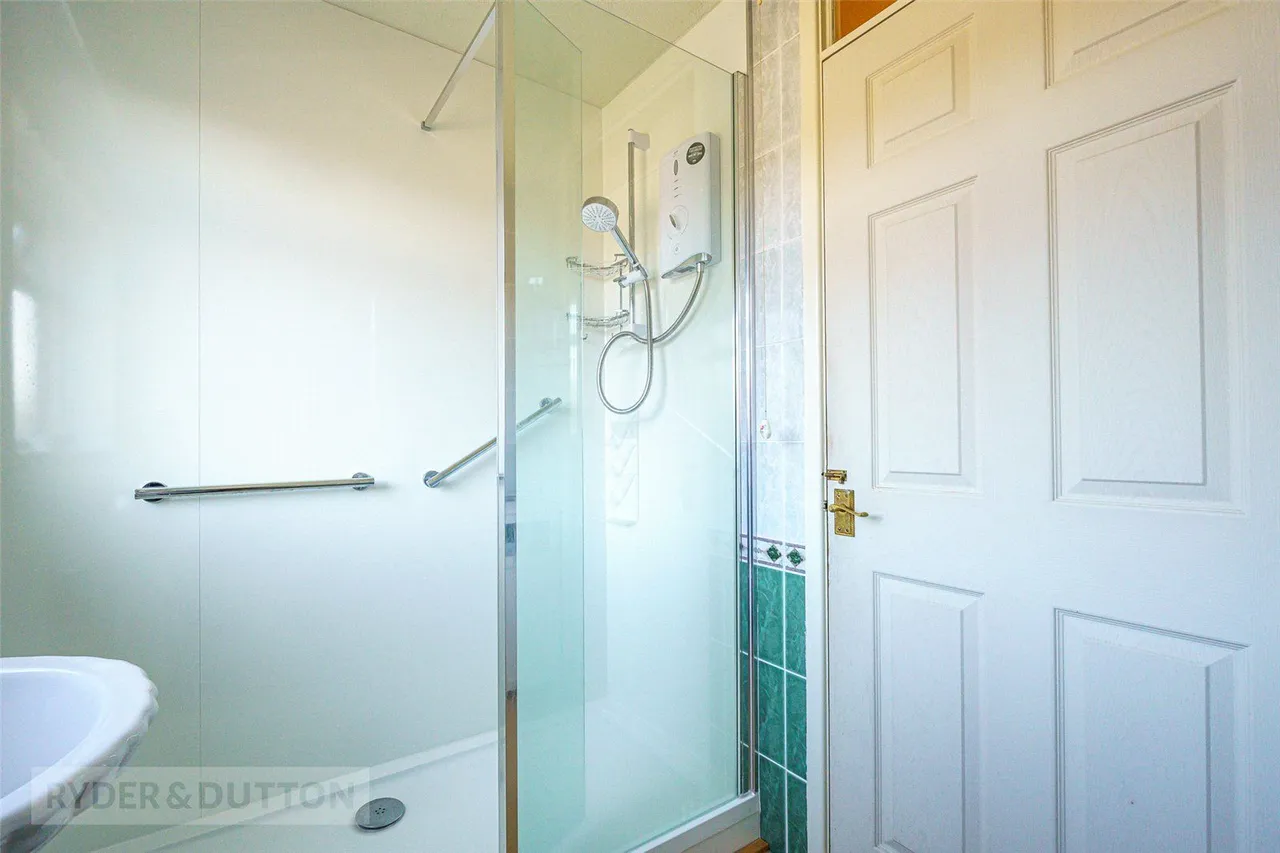 Walsham Drive, Salendine Nook, HD3, photo 17