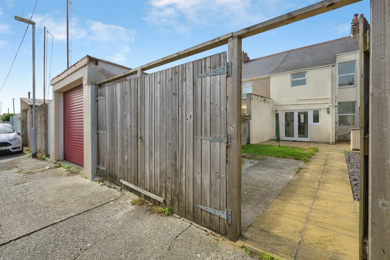 Pennycross Park Road, Plymouth, PL2, photo 17