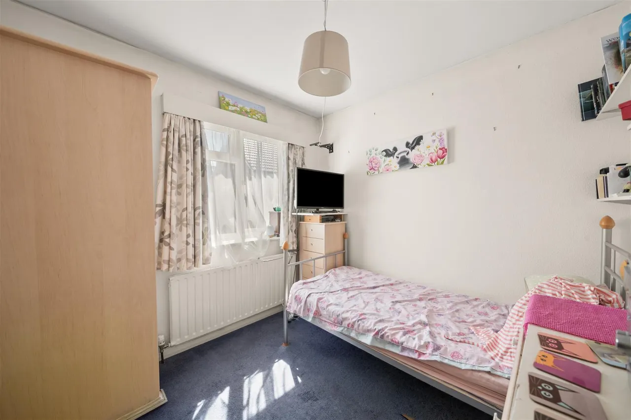 Heron Close, Uxbridge, photo 15