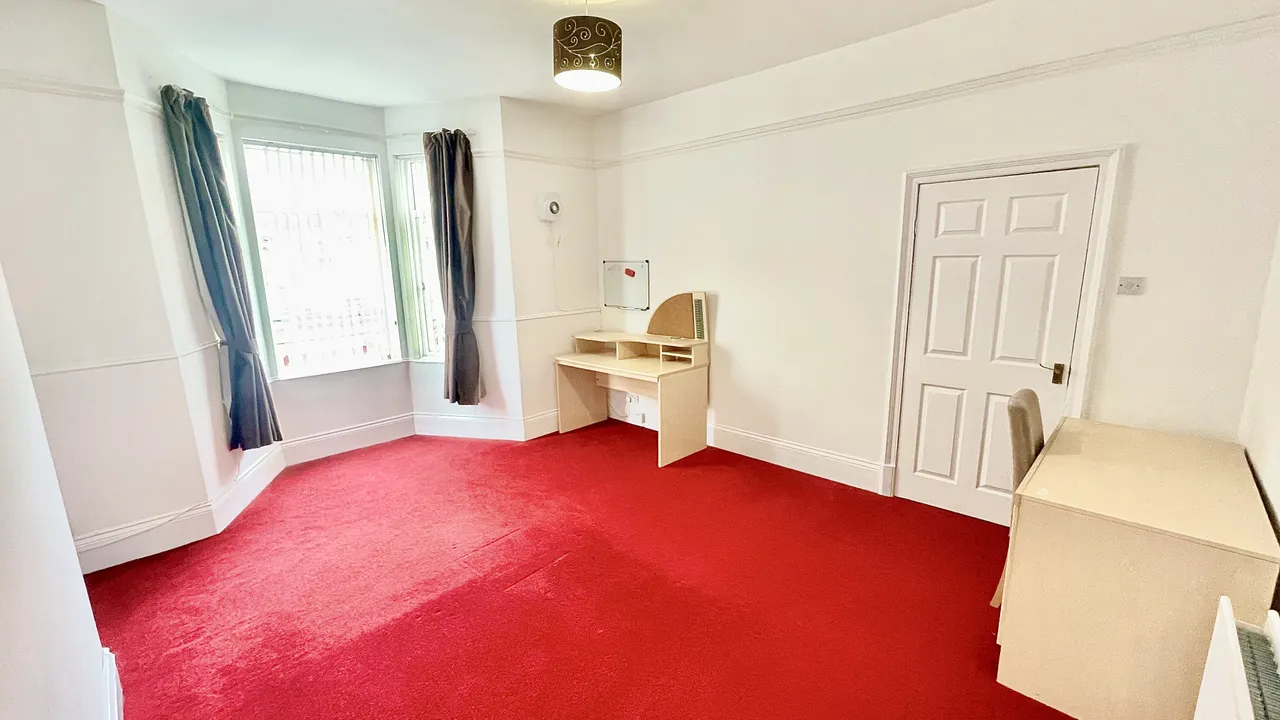 Balmoral Terrace, Heaton, photo 8