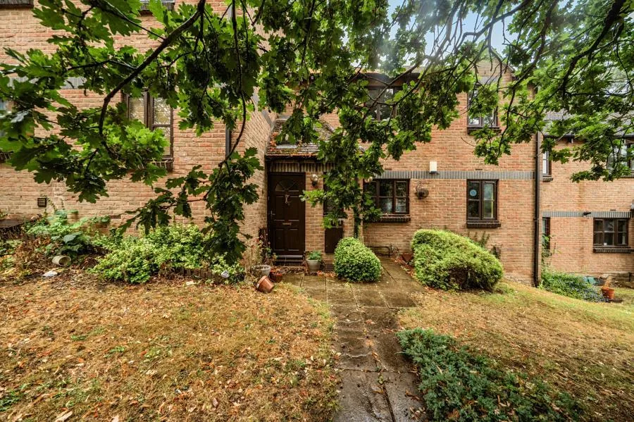 2 bed flat for sale, Green Ridges, Headington, OX3