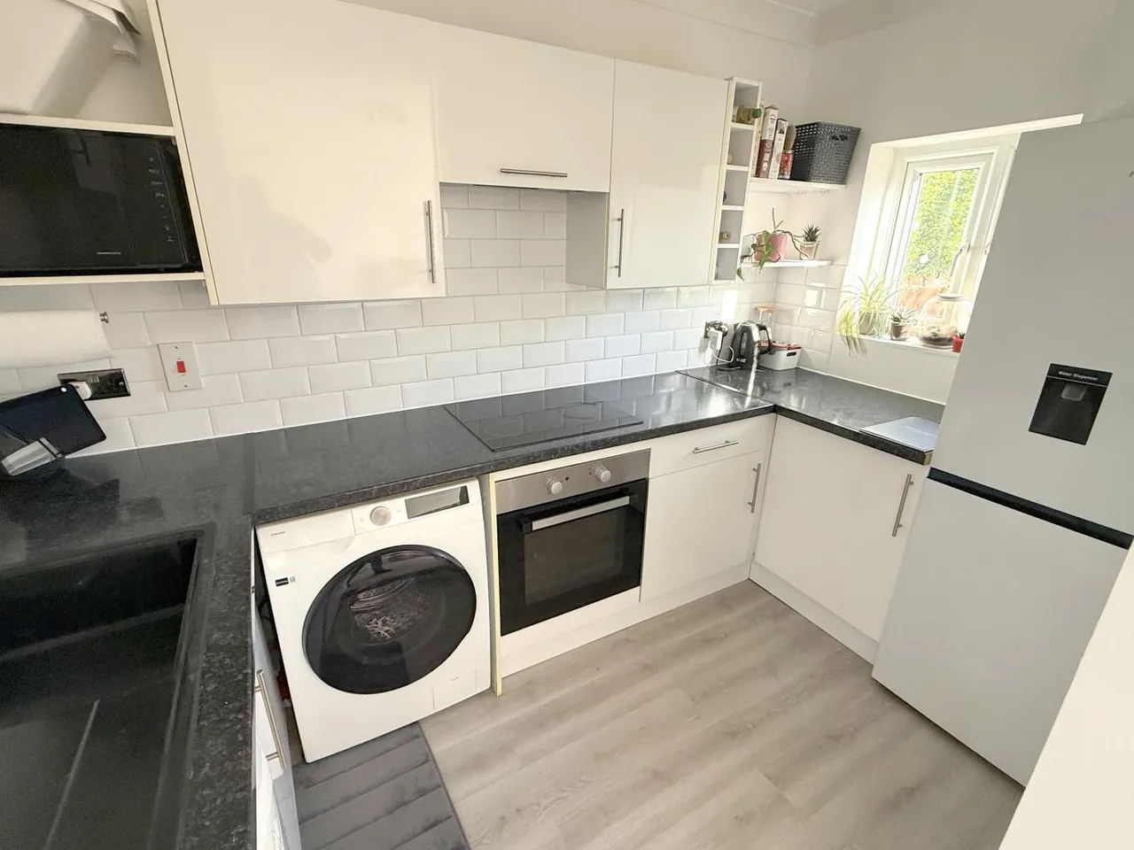 Endeavour House, BH22, photo 3